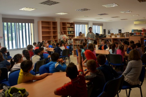 Educación_CEIP Nieves visita biblioteca 2