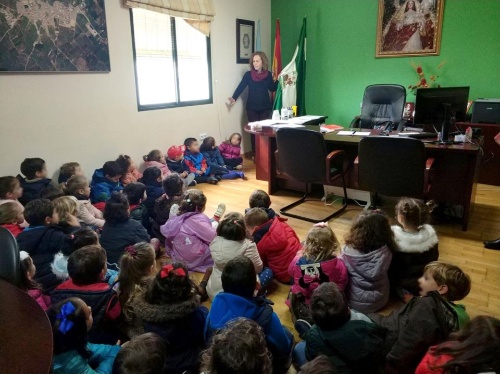 Educación_CEIP Talhara visita ayto. 3