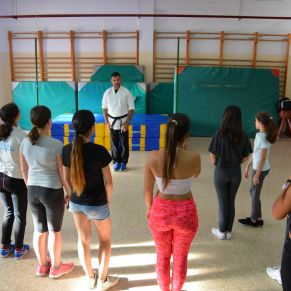 Mujer_Taller Defensa Personal IES 1